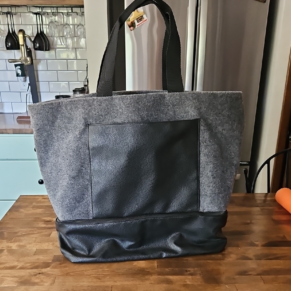 DSW Gray and Black Women's Tote Bag